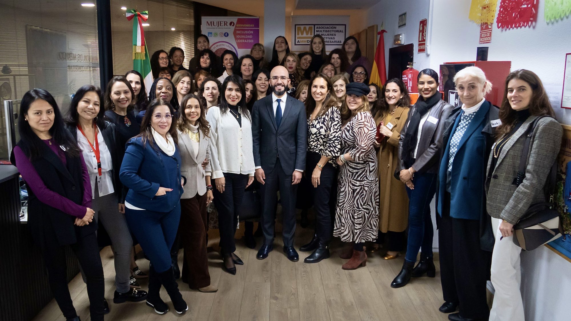 Participantes de un Encuentro de Mujeres Líderes Hispanas